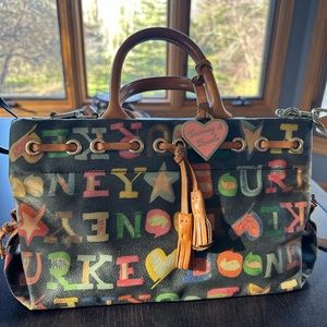 Dooney & Bourke logo crossbody